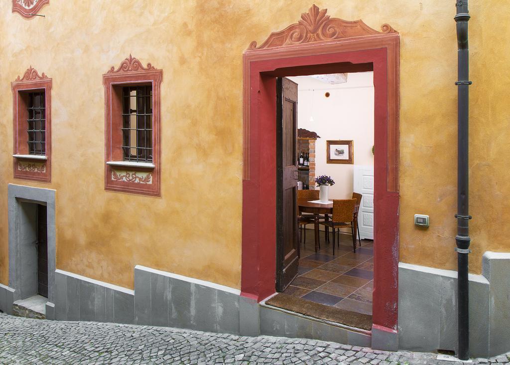 Dimora I Manichei Hotel Monforte dʼAlba Exterior foto