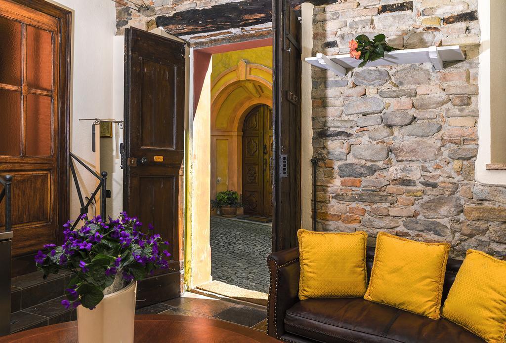 Dimora I Manichei Hotel Monforte dʼAlba Exterior foto